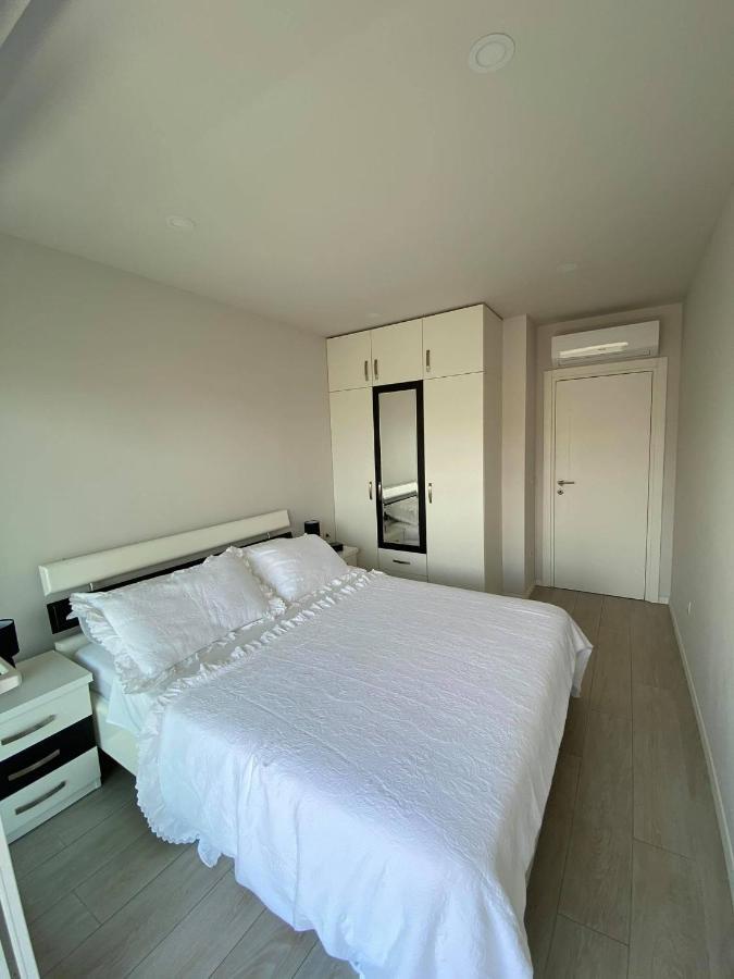 Lux Apartment Sea View Makarska Buitenkant foto